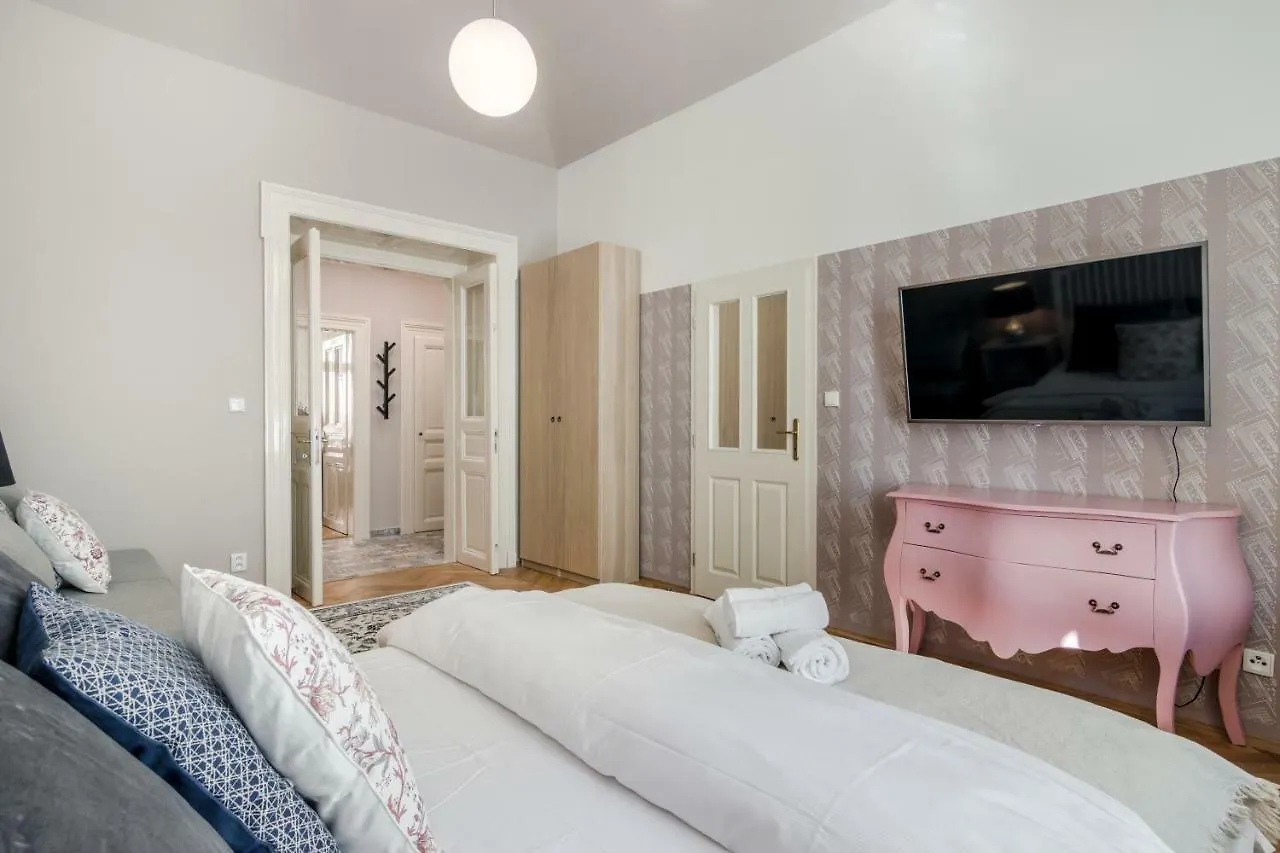 City Centre Apartment Prague By Michal&Friends 0*,